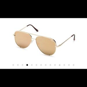 High Key Desi Quay Sun glasses